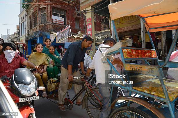 Straße In Altdelhi Stockfoto und mehr Bilder von Alt - Alt, Asiatische Kultur, Asiatischer und Indischer Abstammung