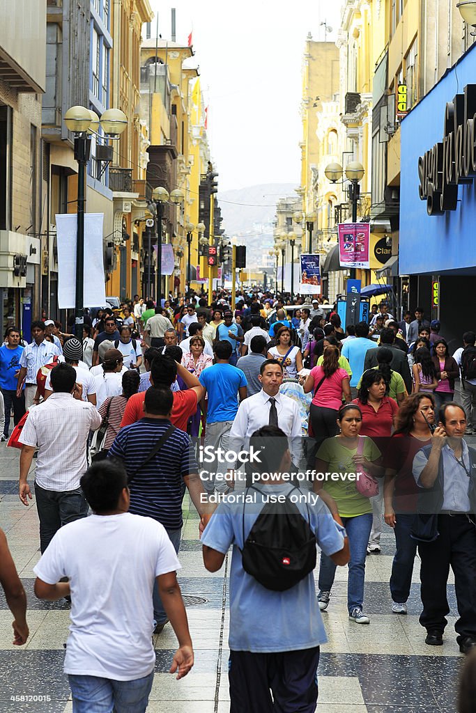 Jiron De La Union-Lima, Peru - Lizenzfrei Große Personengruppe Stock-Foto