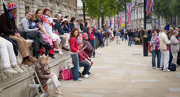 matrimonio reale eventi a londra - nobility crowd wedding british flag foto e immagini stock