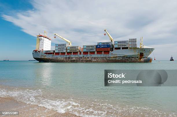Foto de De Acidente Marítimo e mais fotos de stock de Acidente - Acidente, Navio cargueiro, Acidentes e desastres