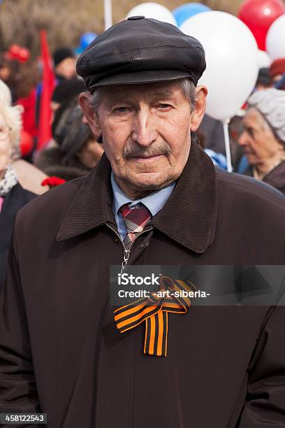 Veterano De Guerra Da Segunda Guerra Mundial Ii - Fotografias de stock e mais imagens de 70 anos - 70 anos, Adulto, Anterior