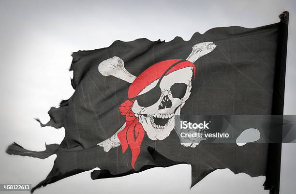 Foto de Piratas e mais fotos de stock de Bandeira negra - Bandeira negra, Bandeira de Pirata, Rasgado