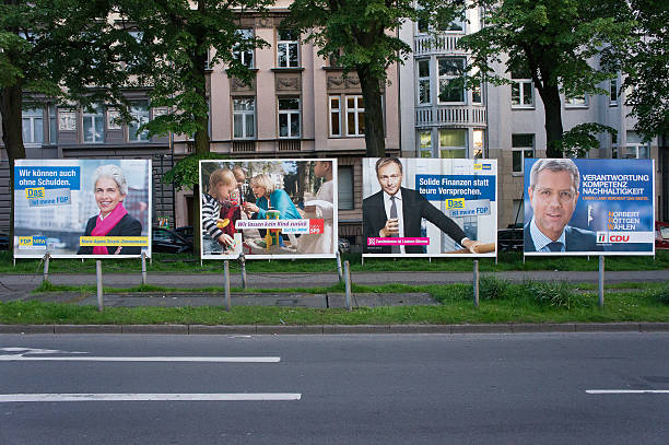 Elección pósteres (Wahlkampfplakate) de Westfalia del Norte - foto de stock