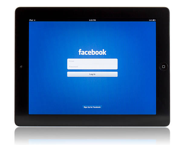 facebook に ipad 3 - ipad 3 ipad clipping path connection ストックフォトと画像