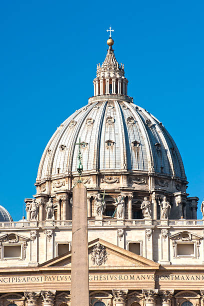 san петра, рим, италия. - vatican dome michelangelo europe стоковые фото и изображения