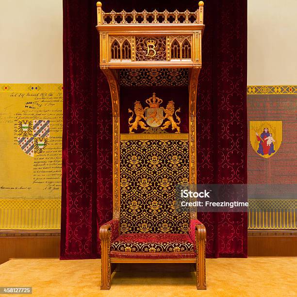 Foto de Trono Em Ridderzaal e mais fotos de stock de Países Baixos - Países Baixos, Trono, Arquitetura