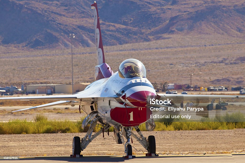 USAF Thunderbirds - Foto stock royalty-free di Accuratezza