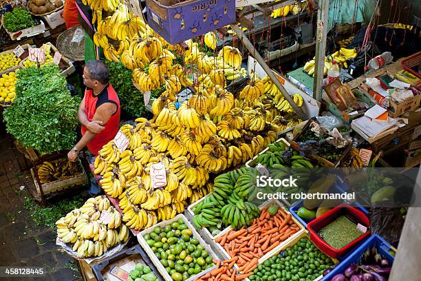 Auf Dem Markt Stockfoto und mehr Bilder von Insel Mauritius - Insel Mauritius, Markt - Verkaufsstätte, Banane