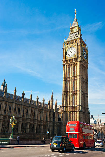 el big ben, london, reino unido. - editorial tourist travel destinations bus fotografías e imágenes de stock