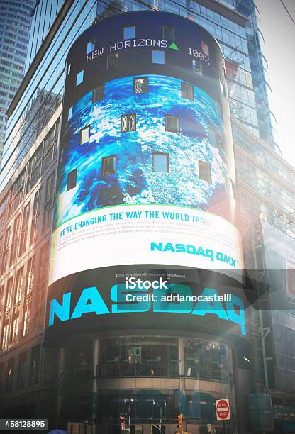 Nasdaq - Fotografie stock e altre immagini di NASDAQ - NASDAQ, Wall Street, Azioni e partecipazioni