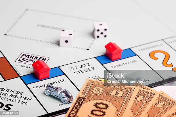 Photo libre de droit de German Monopole Repasser Schlossallee banque d'images et plus d'images libres de droit de Monopoly - Jeu de société - Monopoly - Jeu de société, Jeu de société, Jeu