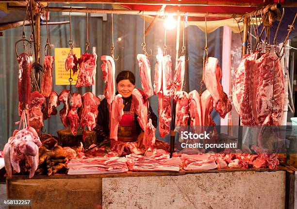 Macellaio Street Stall - Fotografie stock e altre immagini di Cinese - Cinese, Cultura cinese, Mercato - Luogo per il commercio