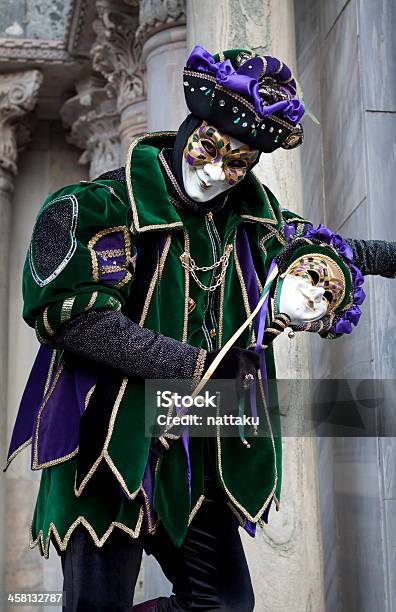 Homem Em Coringa Máscara De Carnaval De Veneza De 2011 - Fotografias de stock e mais imagens de Itália