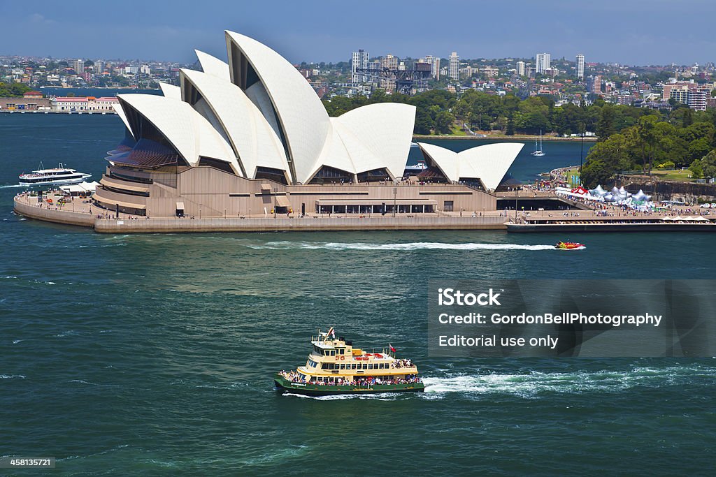 Opéra de Sydney et le port de Ferry au départ de Circular Quay - Photo de Australie libre de droits