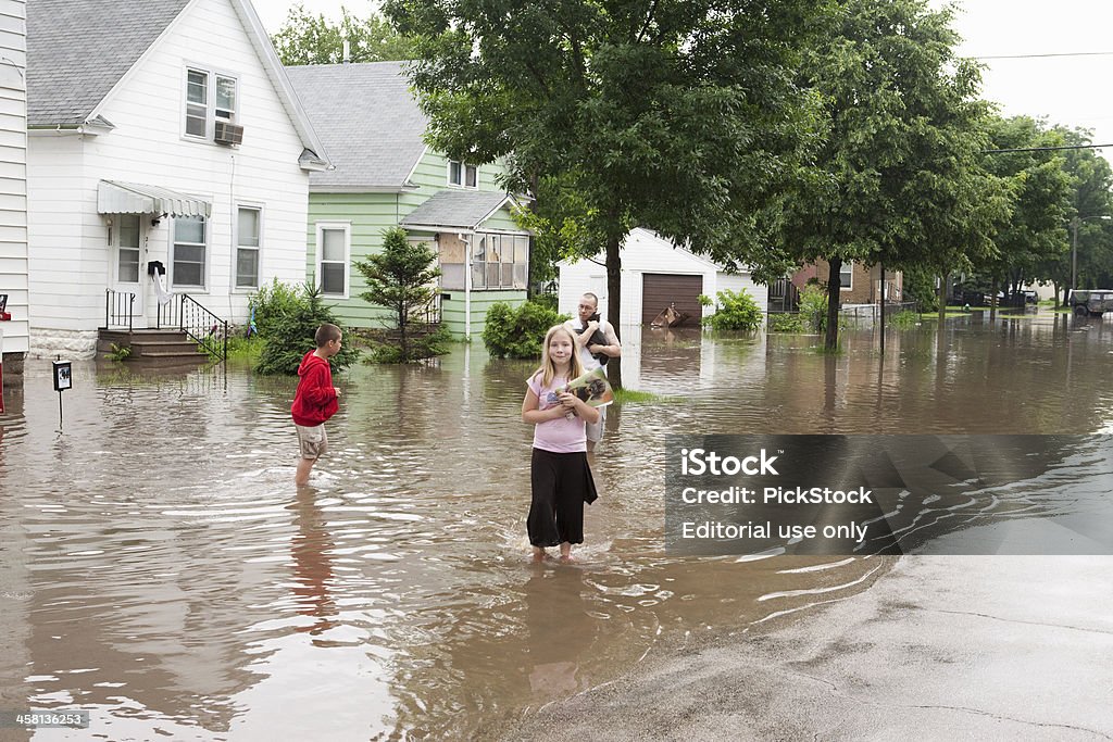 Midwest victimes des inondations de - Photo de Inondation libre de droits