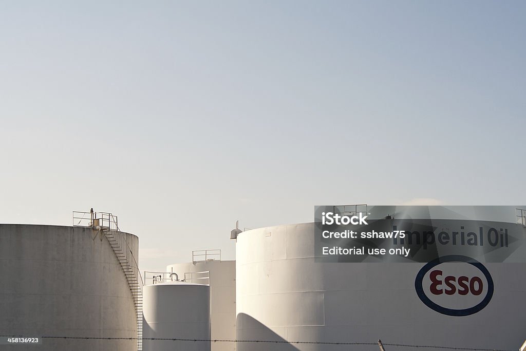 Imperial Oil Esso Gepäckraum Tanks - Lizenzfrei Ausrüstung und Geräte Stock-Foto