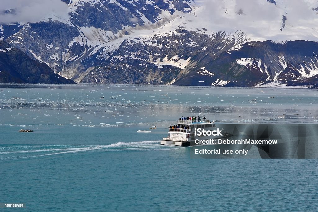 viento" Baranof de excursiones por los paseos en barco de las montañas en de Glacier Bay - Photo de Admirer le paysage libre de droits