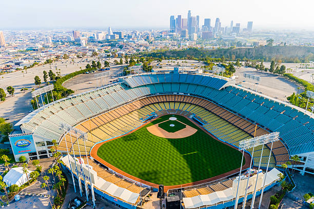 다저스 종합경기장 및 로스앤젤레스 도시 스카이라인이 파�노라마로 공중 - photography horizontal baseball team sport 뉴스 사진 이미지