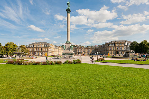 Schlossplatz in Stuttgart "Stuttgart, Germany - September 17, 2012: Citizens and guests of the city are walking and resting on the Schlossplatz  in Stuttgart, near the New Castle, which was built between 1746 and 1807." stuttgart photos stock pictures, royalty-free photos & images