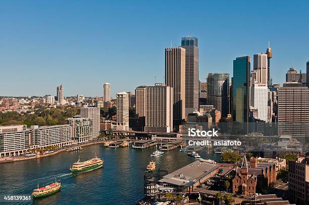 Sydney Circular Quay Ferries Vista Da Cidade E Pedras - Fotografias de stock e mais imagens de Ao Ar Livre