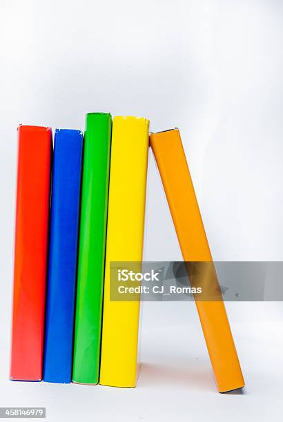 Colorido Real De Libros Sobre Fondo Blanco Foto de stock y más banco de imágenes de Amarillo - Color - Amarillo - Color, Aprender, Azul
