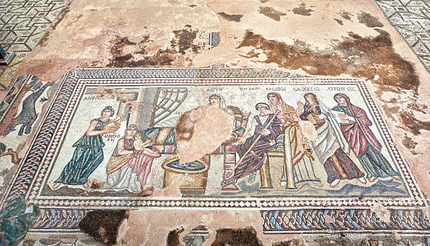 grécia antiga mosaico no parque arqueológico em paphos, chipre - mosaic greek culture mythology ancient - fotografias e filmes do acervo