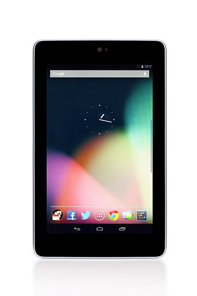 nexus 7 von google mit clipping path - computer network number 7 google android stock-fotos und bilder