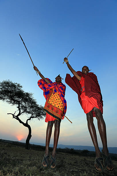 african masai ludzie są taniec i skoki - masai africa dancing african culture zdjęcia i obrazy z banku zdjęć