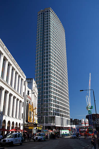 Base Point London 90+ Centre Point London Foto Foto Stok, Potret, & Gambar Bebas Royalti ...