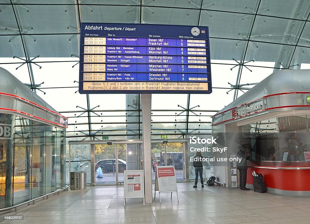Frankfurt Fernbahnhof - Foto de stock de Aeroporto royalty-free