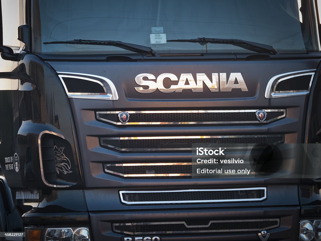 Scania грузовик трактора - Стоковые фото Автомобильная промышленность роялти-фри