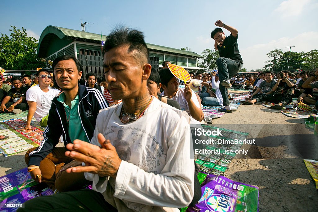 Maestro día ceremonia en Bang Pra monasterio en Tailandia - Foto de stock de 2013 libre de derechos