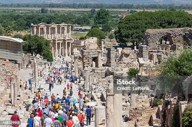 Curetes Street И Библиотека Цельса Старинный Город Эфес Турция — стоковые фотографии и другие картинки Азия