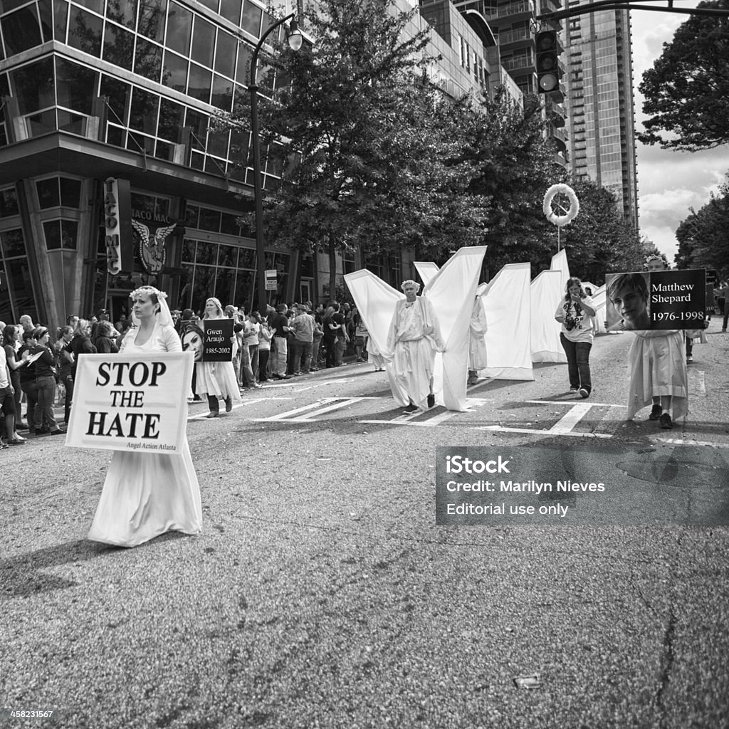 Detener el odio - Foto de stock de Abuela libre de derechos