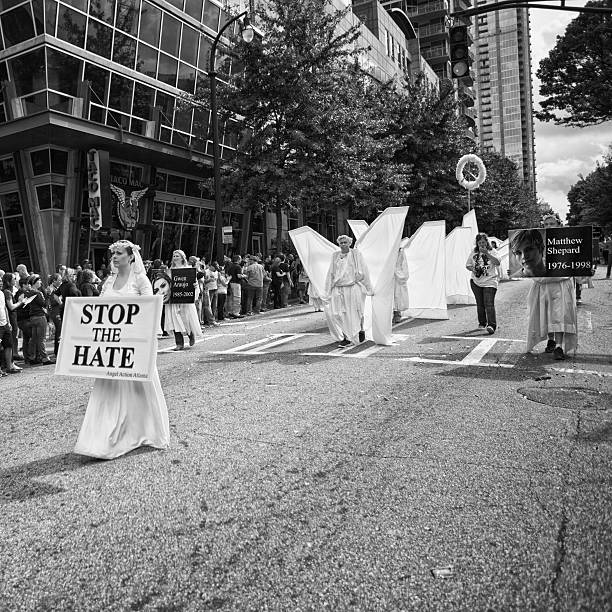 오버워터 이 증오 - atlanta pride 뉴스 사진 이미지