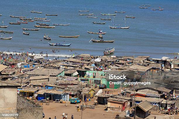 Jamestown Shanty Sulla Spiaggia - Fotografie stock e altre immagini di Accra - Accra, Acqua, Africa