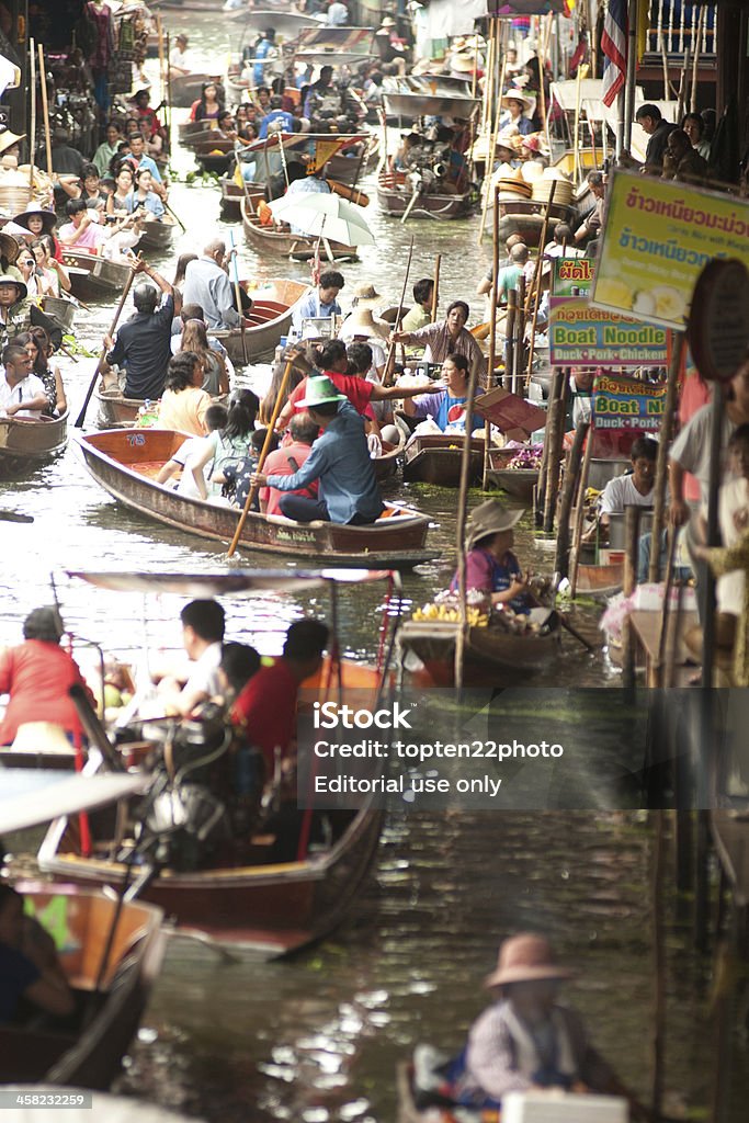 Damnuan Saduak floating market. - Стоковые фото Аборигенная культура роялти-фри