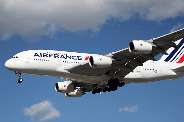 airfrance airbus a-380 - commercial airplane airplane airbus passenger fotografías e imágenes de stock