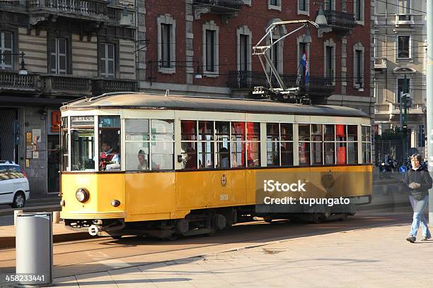 Milan Transporte - Fotografias de stock e mais imagens de Amarelo - Amarelo, Ao Ar Livre, Centro da Cidade