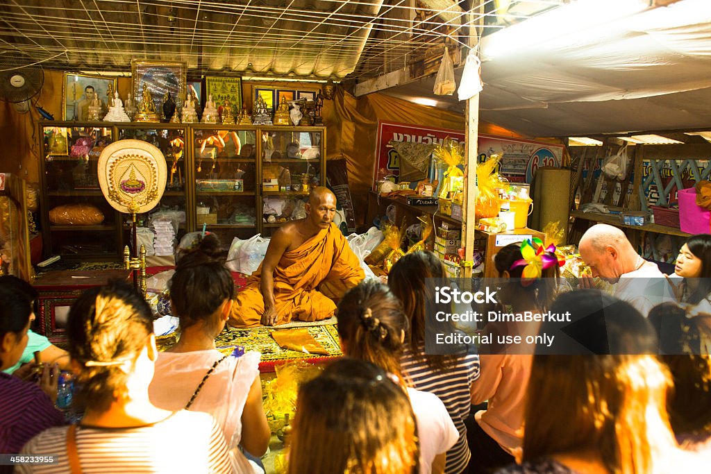 Celebración festivales de budistas Chotrul Duchen - Foto de stock de Adulto libre de derechos