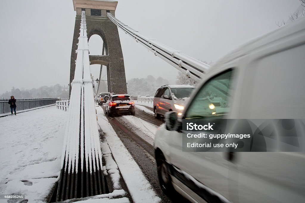 Tráfego tentando atravessar a Ponte Suspensa de Clifton - Foto de stock de Arquitetura royalty-free