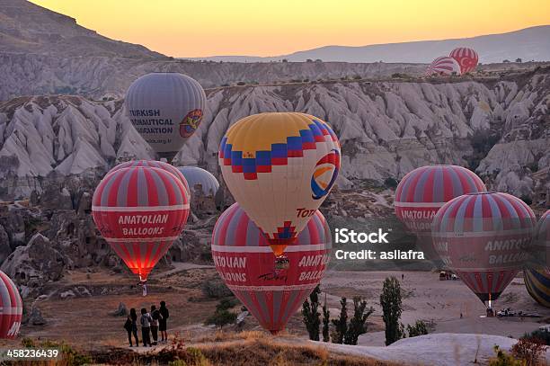 Balões De Ar Quente E Capadócia - Fotografias de stock e mais imagens de Amanhecer - Amanhecer, Anatólia, Auxiliar Visual