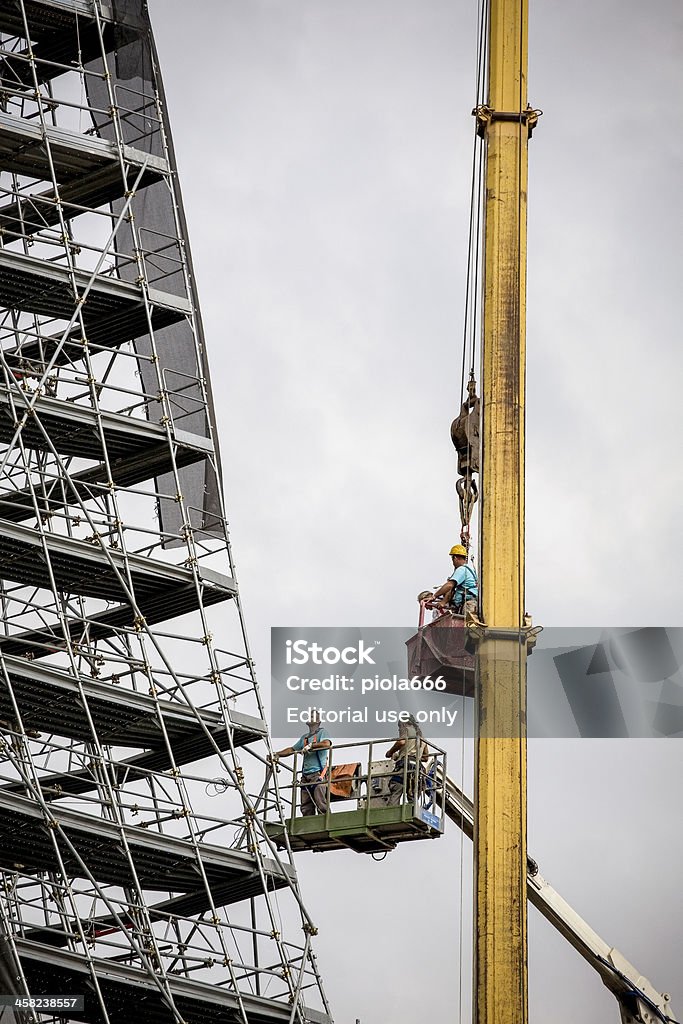 Arbeiter auf einer Kranich - Lizenzfrei Arbeiten Stock-Foto