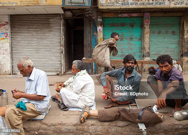 Street Clínica New Delhi India - Fotografias de stock e mais imagens de Doutor - Doutor, Cultura Indígena, Homens