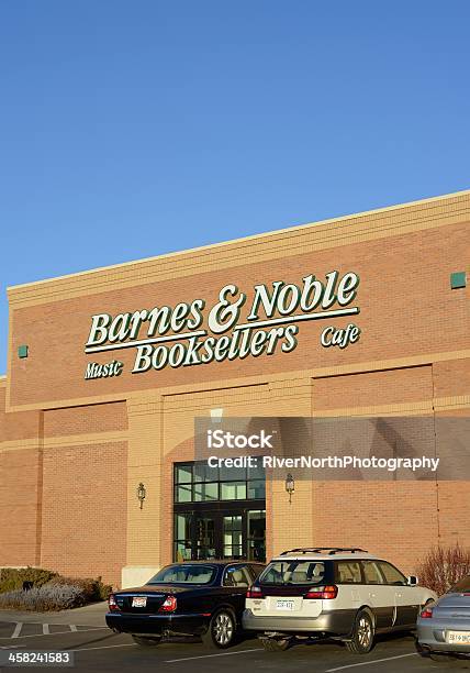 Barnes Noble Booksellers Stock Photo - Download Image Now - Barnes & Noble, Bookseller, Bookstore