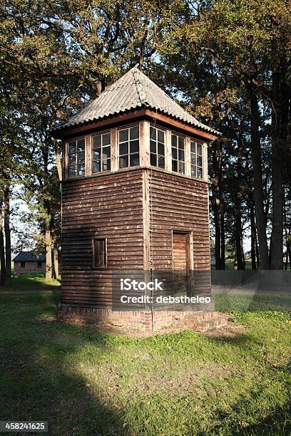 Foto de Torre De Relógio De Madeira Velha Auschwitz e mais fotos de stock de Antigo - Antigo, Auschwitz, Campo de Concentração