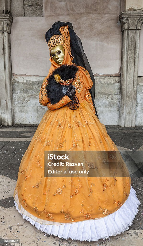 Venetian amarillo disfraz - Foto de stock de Abanico libre de derechos