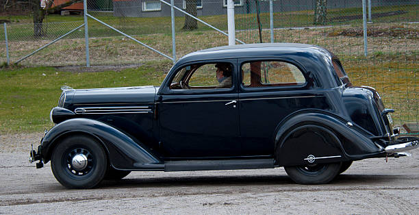 plymouth spec deluxe - vehicle door vintage car collectors car sedan foto e immagini stock