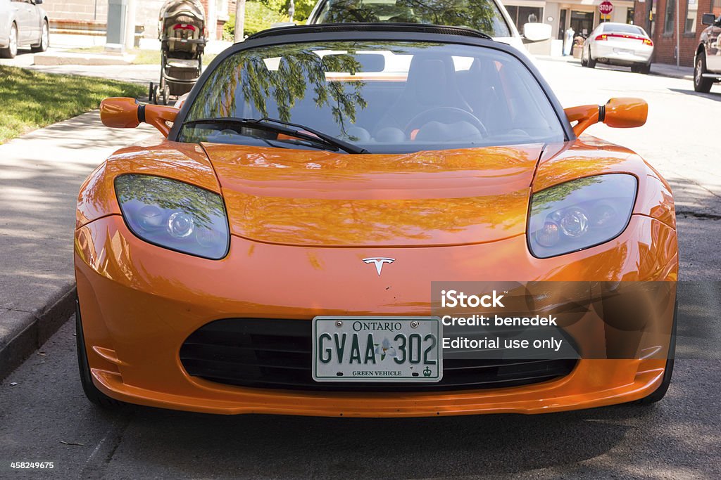 Tesla Roadster Спортивный автомобиль - Стоковые фото 2010 роялти-фри