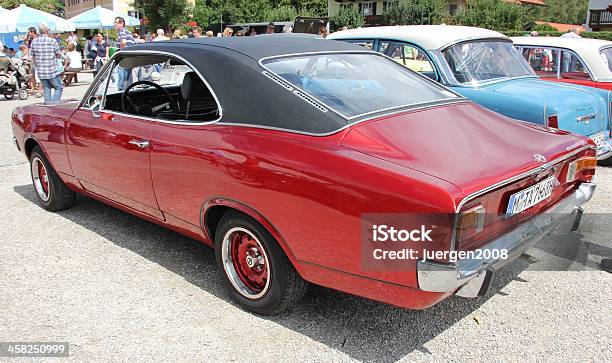 Vintage Car Opel Rekord Coupe Foto de stock y más banco de imágenes de 1950-1959 - 1950-1959, Alemania, Antigualla